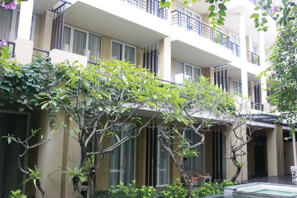 Hotel 100 Sunset Boutique Kuta Lombok Exterior foto