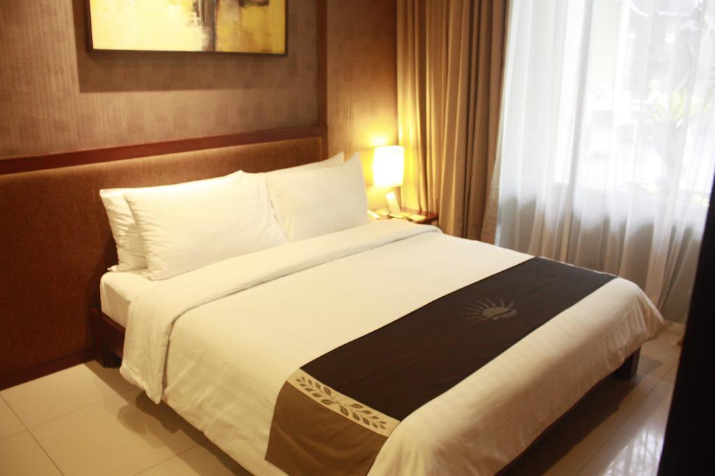 Hotel 100 Sunset Boutique Kuta Lombok Exterior foto