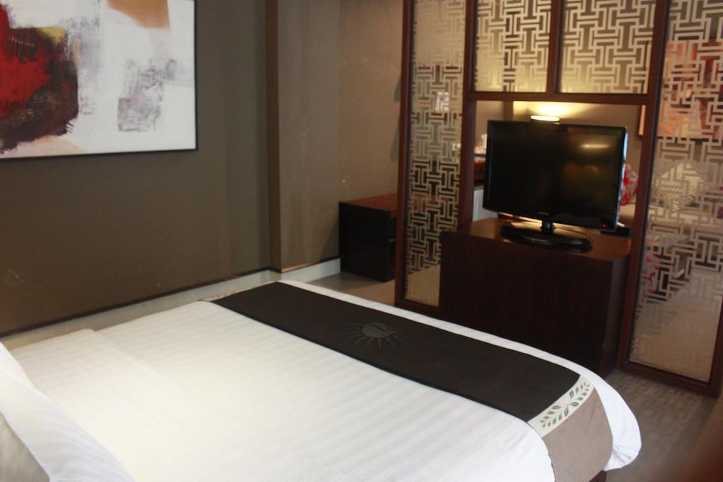 Hotel 100 Sunset Boutique Kuta Lombok Exterior foto