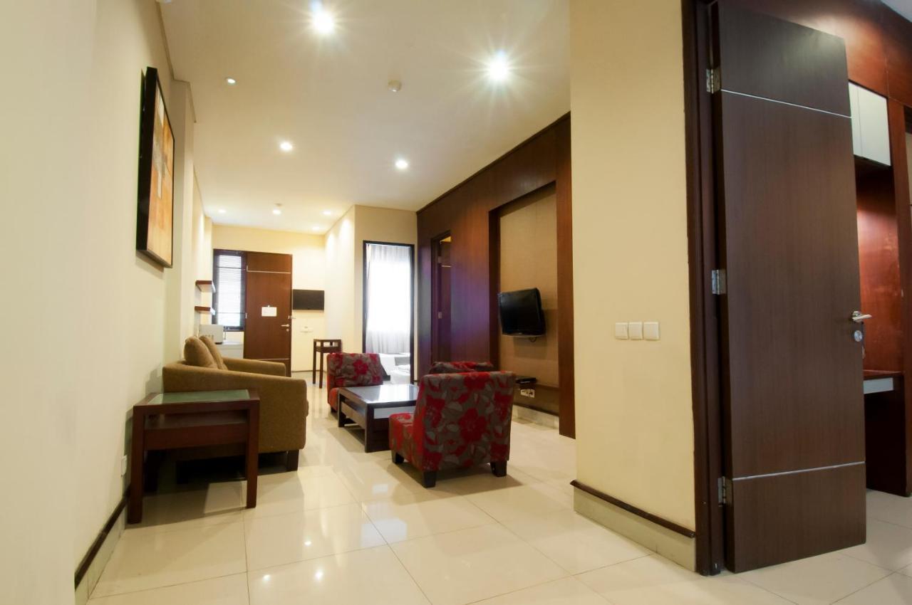 Hotel 100 Sunset Boutique Kuta Lombok Exterior foto